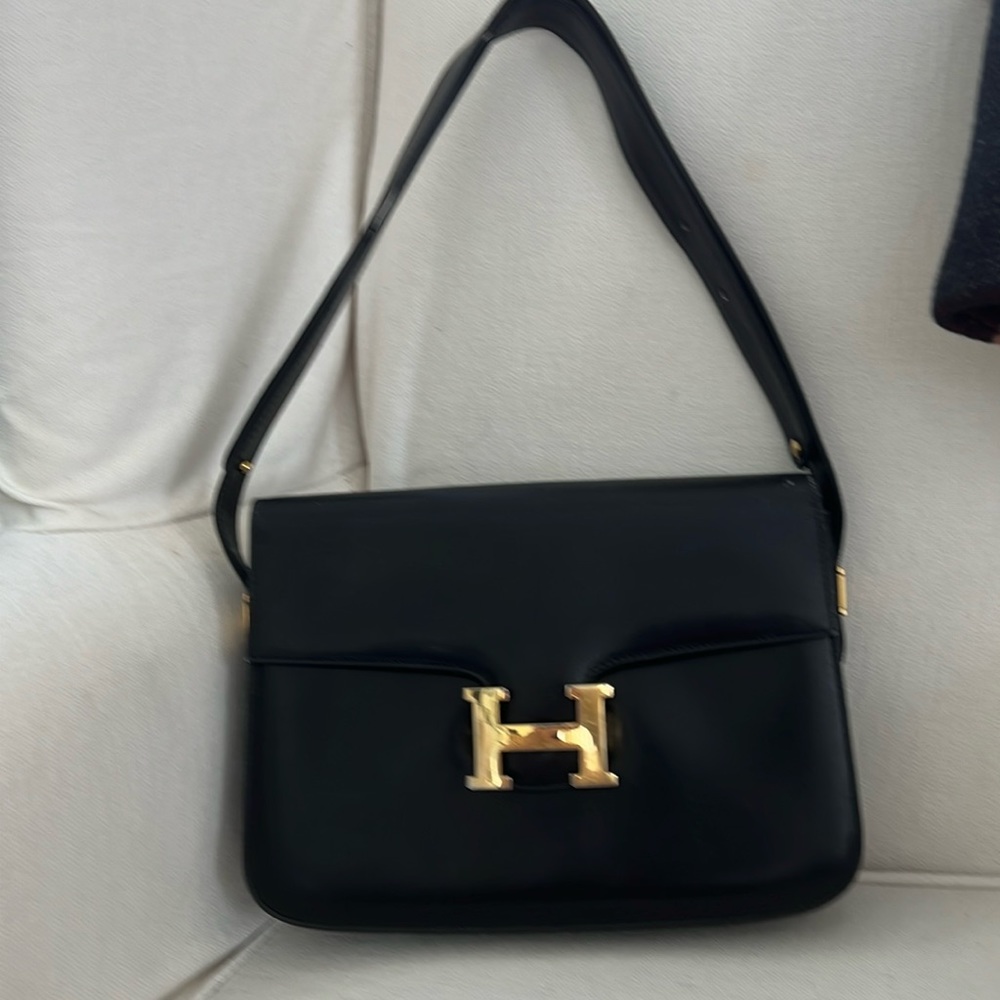 Hermes Bag! Navy with 2 little H, and one large H!